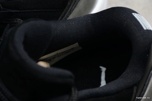 528895-010 Jordan Retro Air 11 "barons" Low 0720